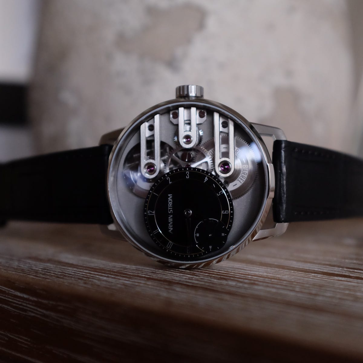 GRAVITY EQUAL FORCE (BLACK DIAL) CASEBACK