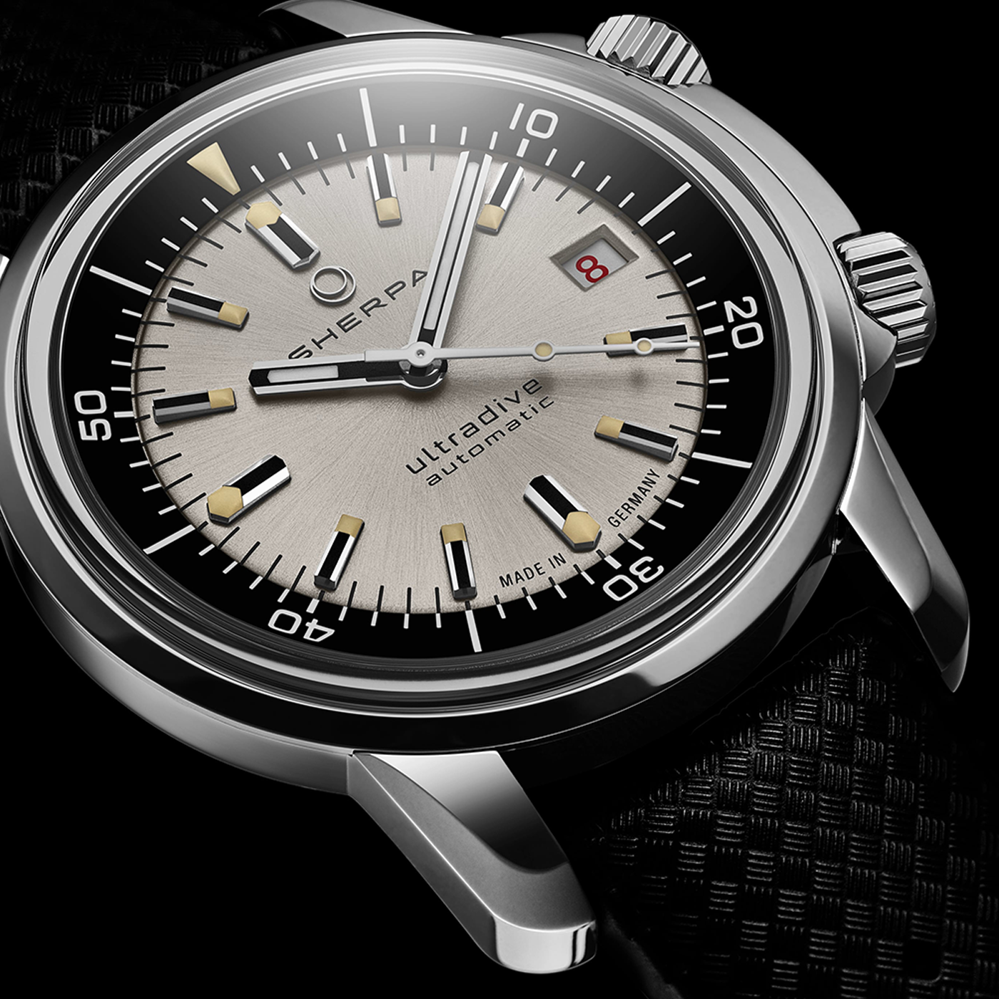 Ultradive Tuxedo