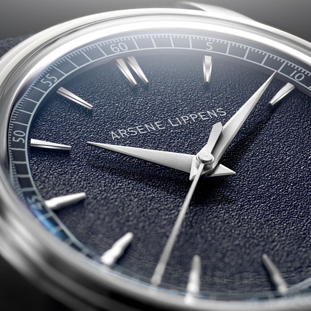 AL classico blu closeup Arsène Lippens Classico Blu