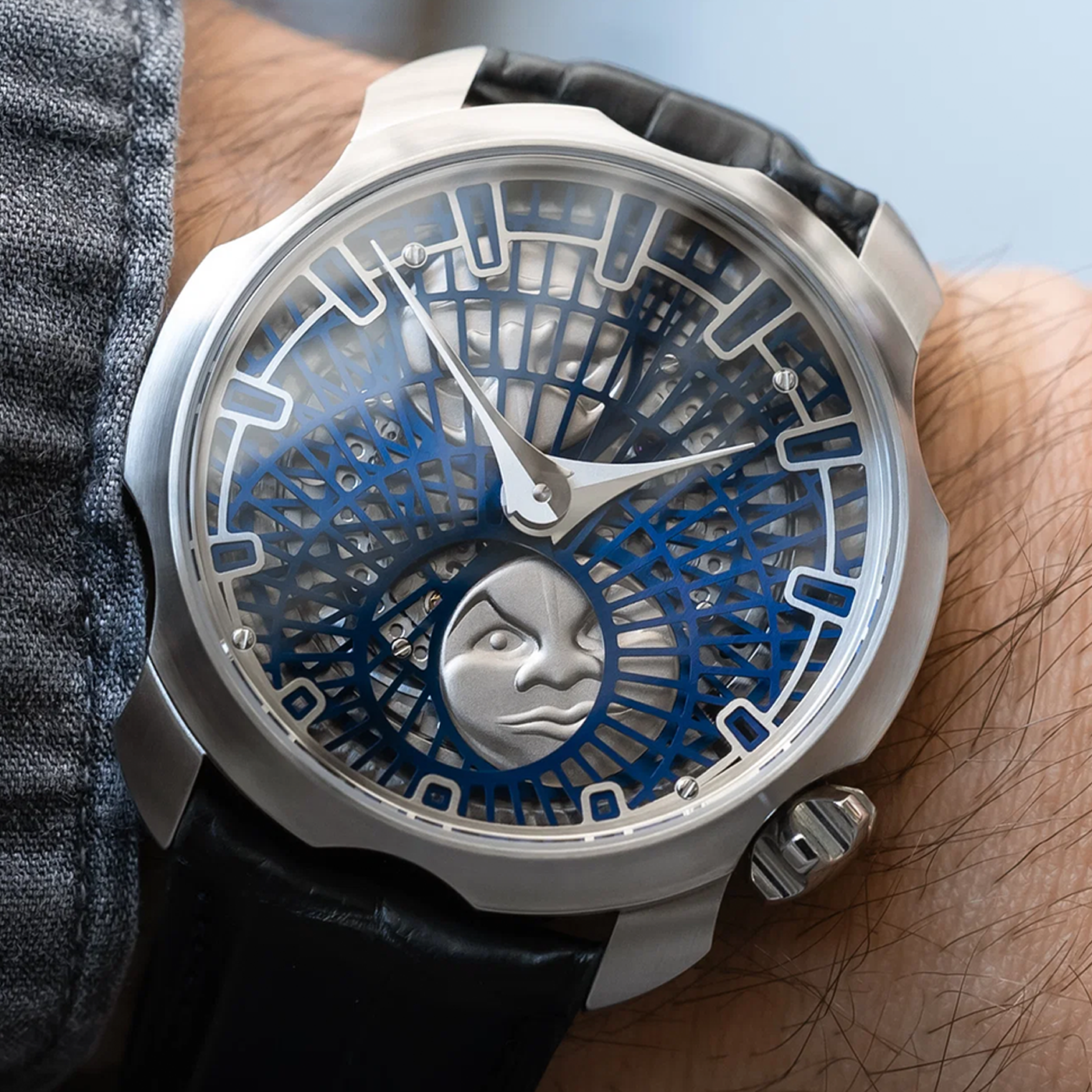 Sarpaneva Supermoon Blue Wrist